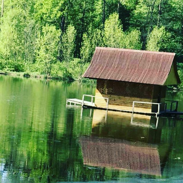 Holiday Home Rayskiy Ugolochek Kvitki ภายนอก รูปภาพ